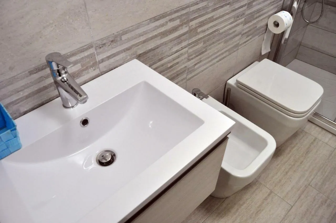 Nibea Suite Apartment Manarola 0*,